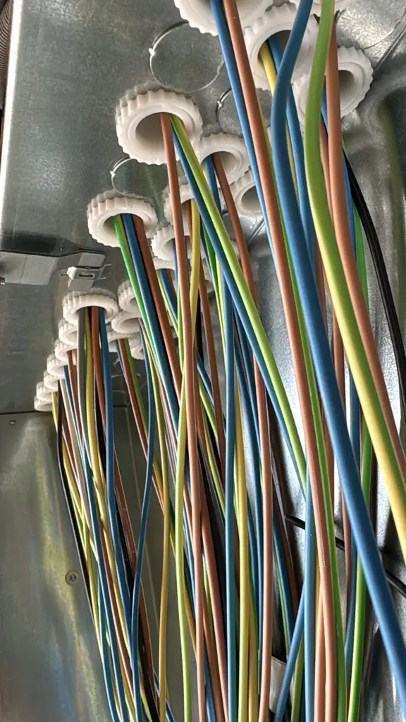 Byte av elcentral och modernisering av elsystem i BRF